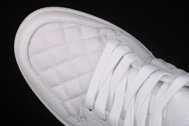 All Categories Air Jordan Jordan Series Basketball Shoes Air Jordan 1 Mid Air Jordan 1 Mid "Quilted White" AJ1 Joe 1 White Diamond "Little Chanel" Mid-top Versatile Casual Sports Shoes DB6078-100